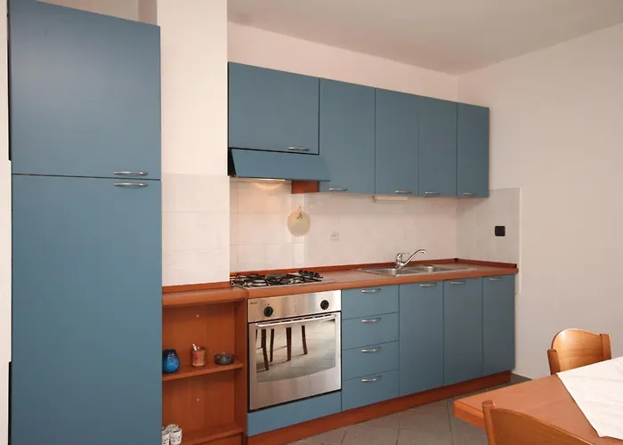 Apartment With Parking Space Nerezine, Losinj - 2518