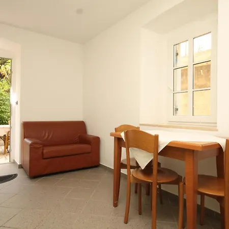 Apartment With Parking Space Nerezine, Losinj - 2518