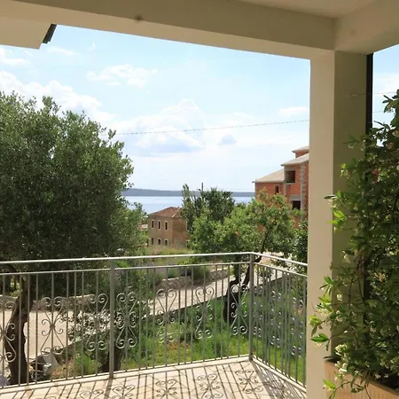 Apartment With Parking Space Nerezine, Losinj - 2518 *