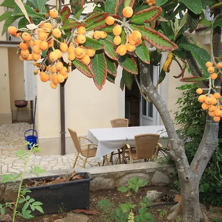 Apartment With Parking Space Nerezine, Losinj - 2518 Nerezine