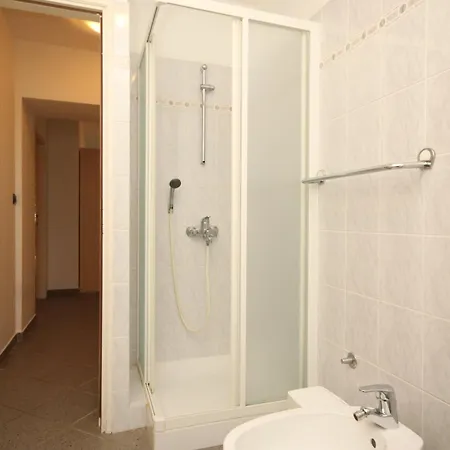 Apartment With Parking Space Nerezine, Losinj - 2518 Nerezine