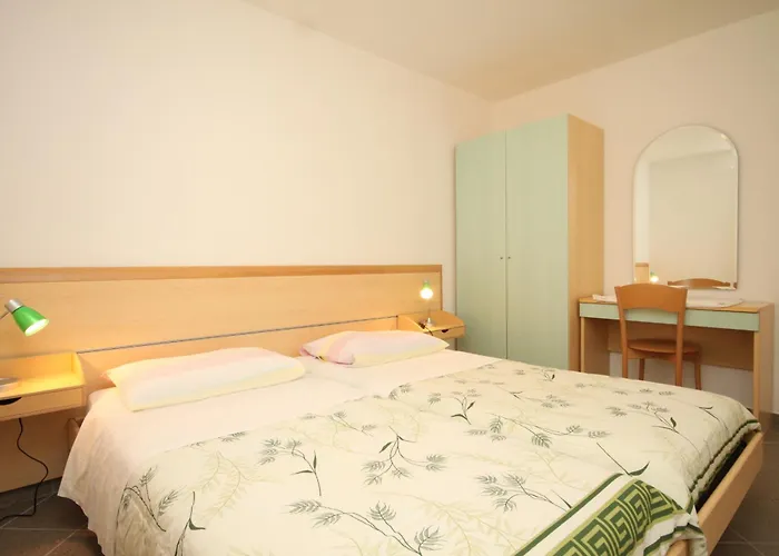 Apartmán With Parking Space Nerezine, Losinj - 2518 Nerezine