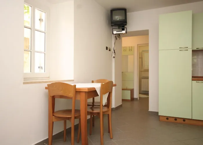 Apartmán With Parking Space Nerezine, Losinj - 2518 Nerezine