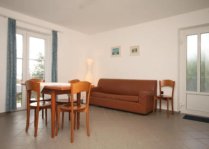 With Parking Space Nerezine, Losinj - 2518 Apartmán Nerezine